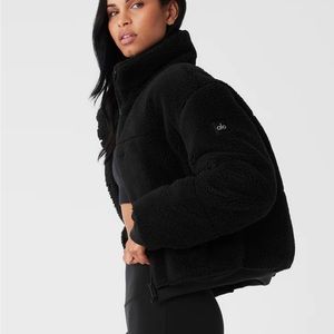 Alo Sherpa Snow Angel Puffer Size Small